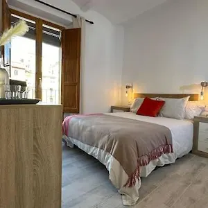 apt-habitacion-cavall-bernat-cami-de-les-aiguees.catalonia-hotels.com/